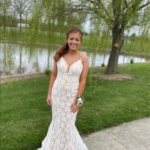 Meet your Posher, Hailey